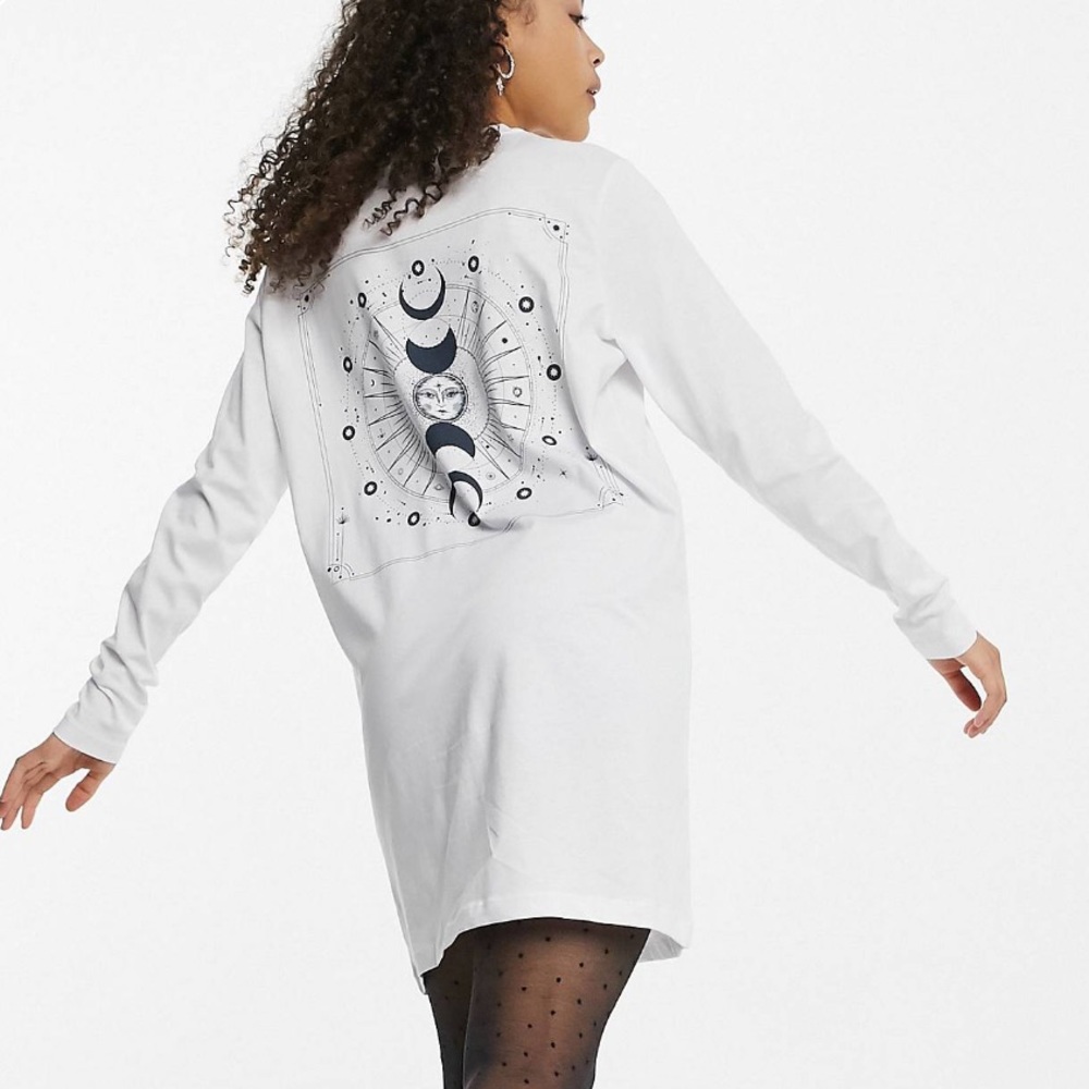 NWT Noisy May exclusive oversized mini T-shirt dress cosmic motif white